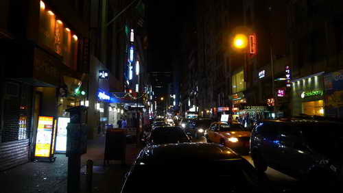 NYC_2012-11-24 22-40-37_P1070740